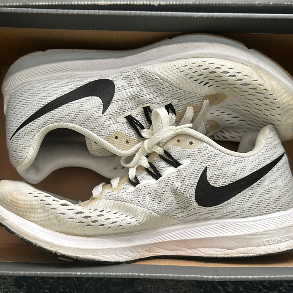 Used Nike zoom winflo 4.